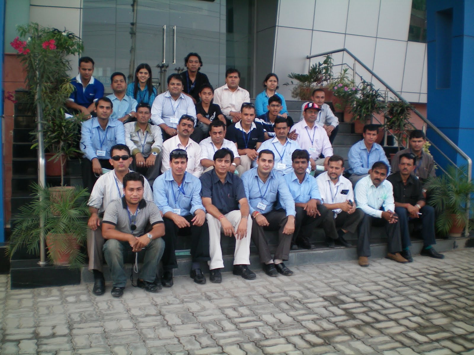 Su-Kam team group photo